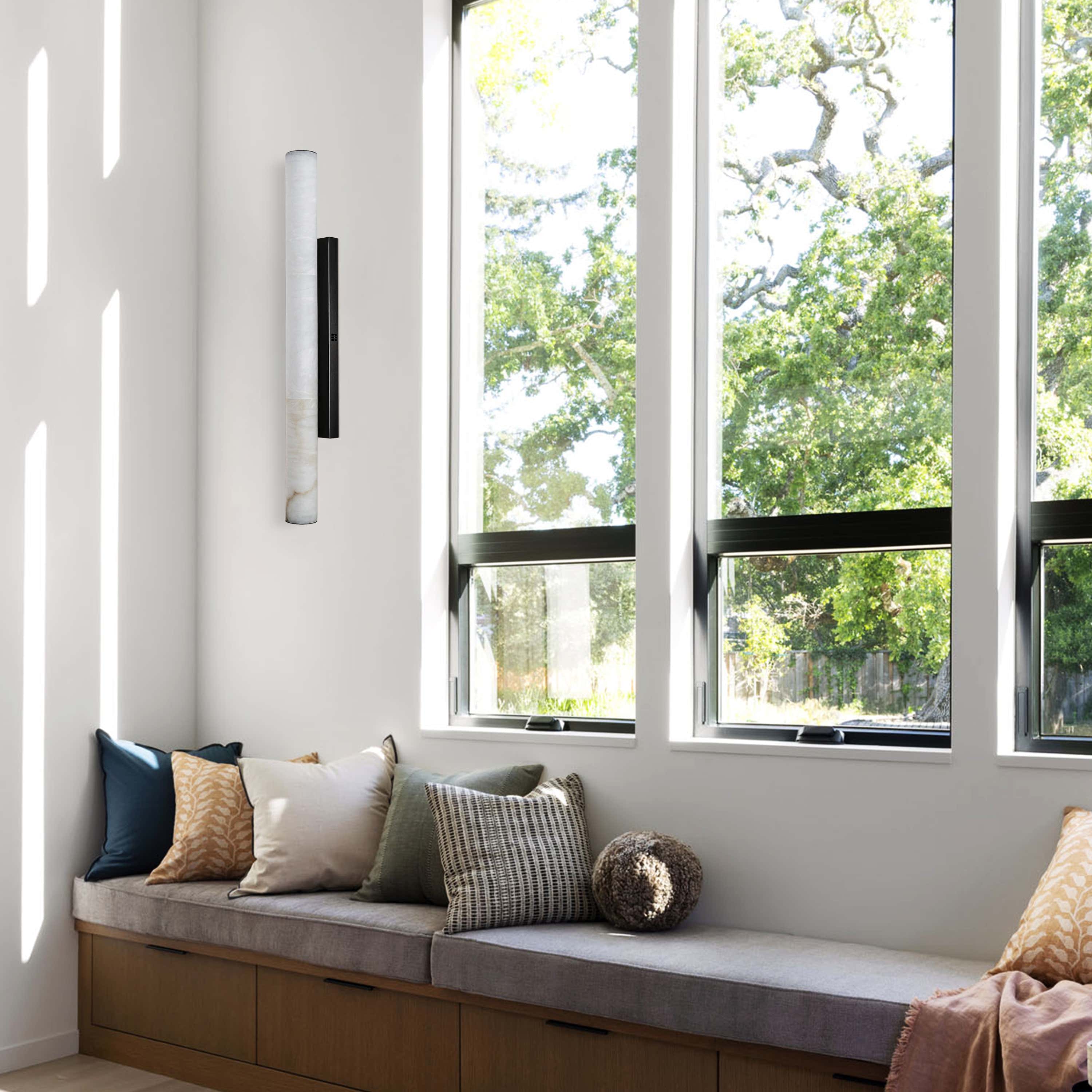 Sylvia Palladian Alabaster Wandleuchte 36"H