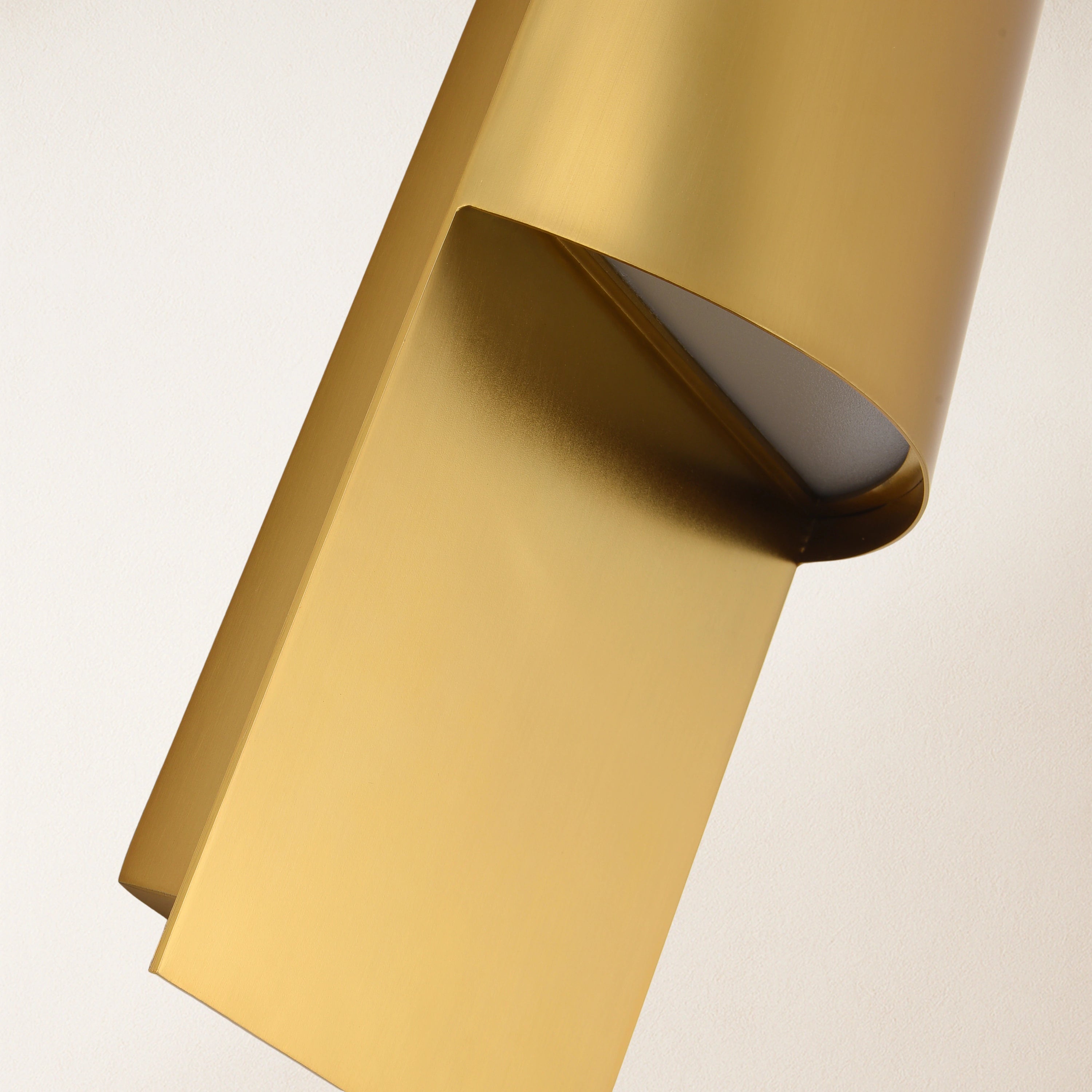 Trany Vertical Wall Sconce 18"H#Finish_Gold