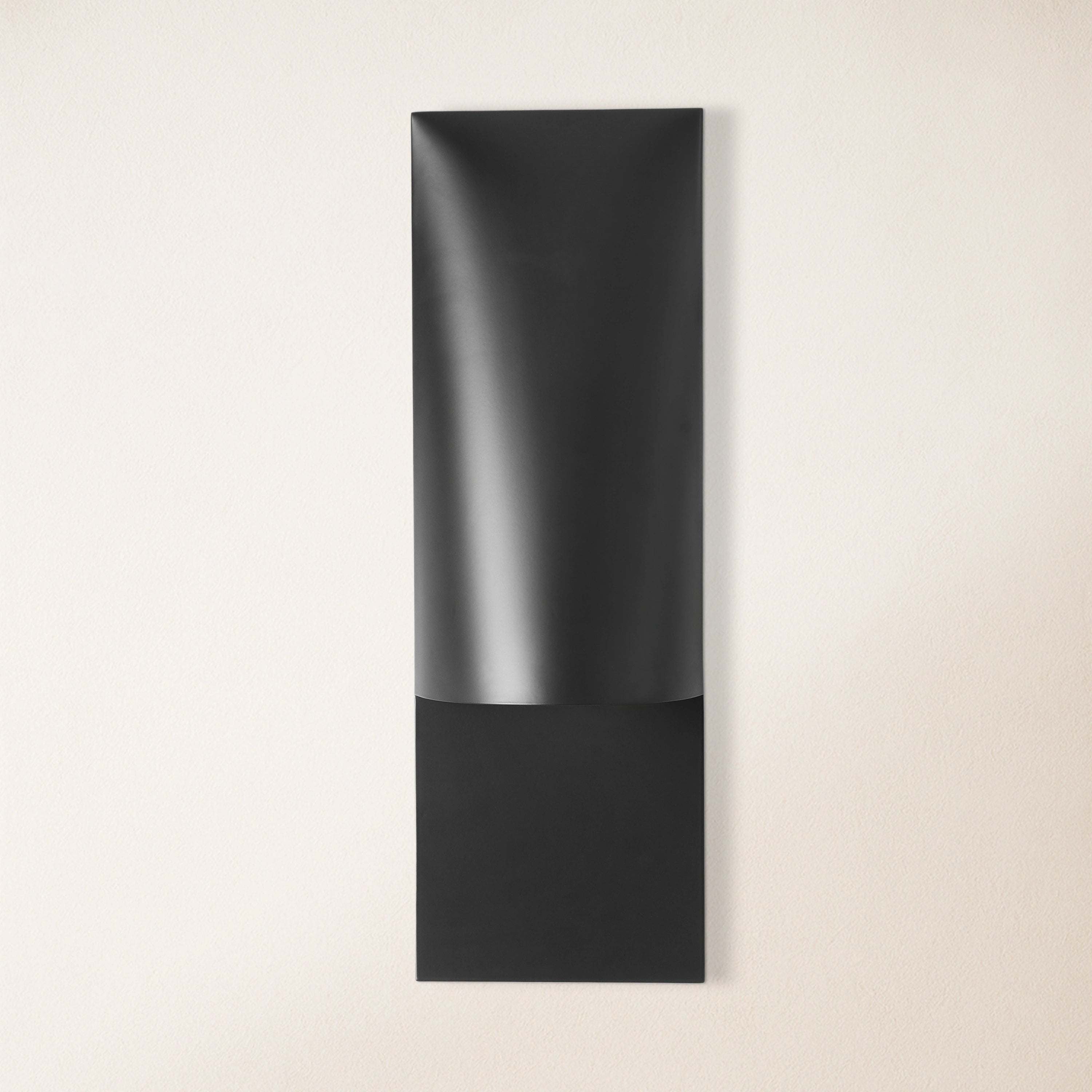 Trany Vertical Wall Sconce 18"H#Finish_Black