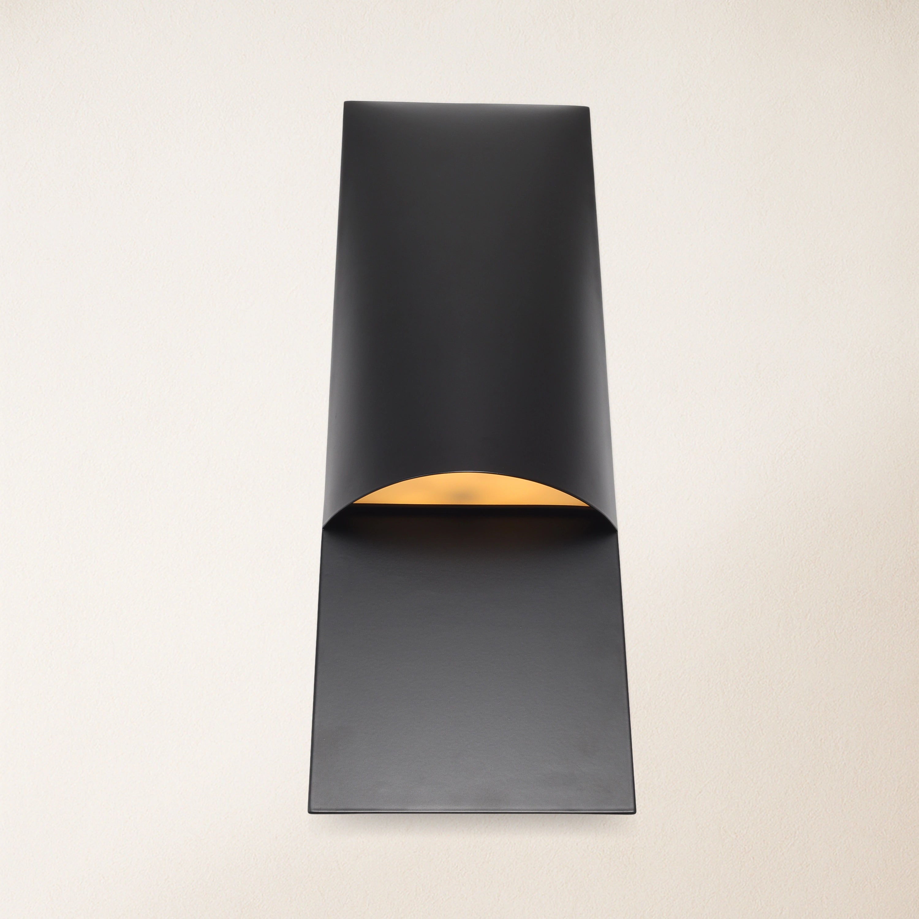 Trany Vertical Wall Sconce 18"H#Finish_Black
