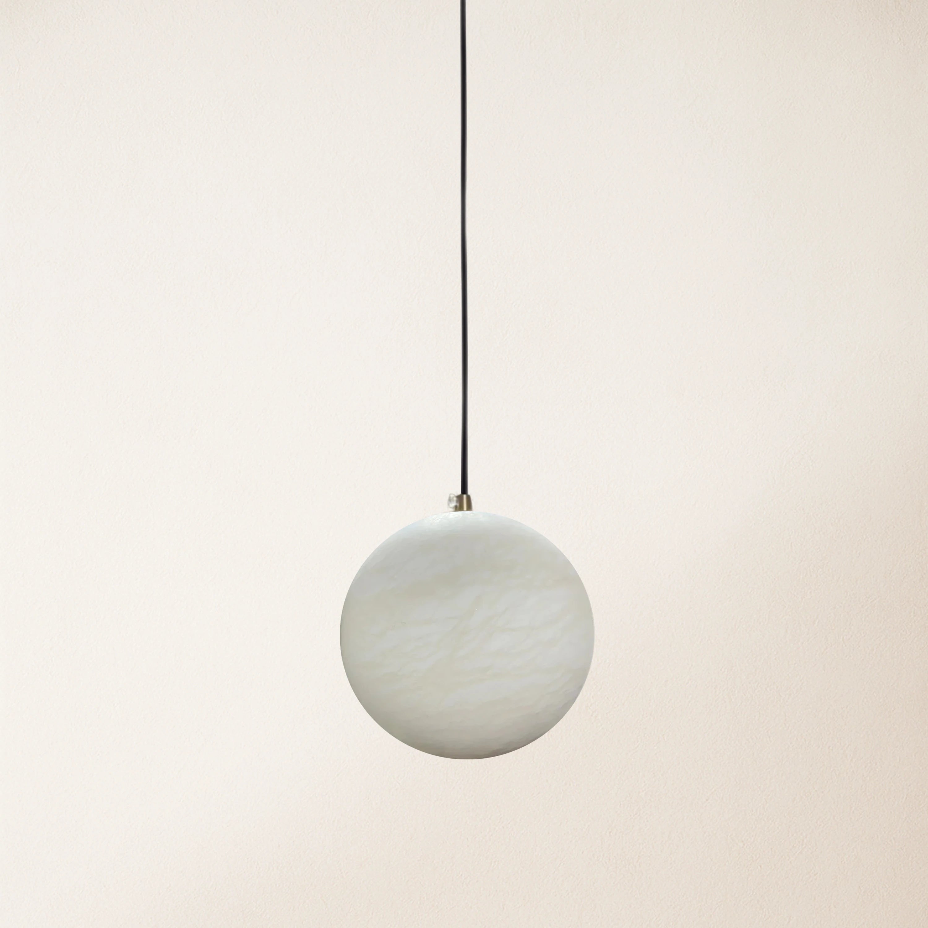 Nami Alabaster Global Ball Pendelleuchte 7"D