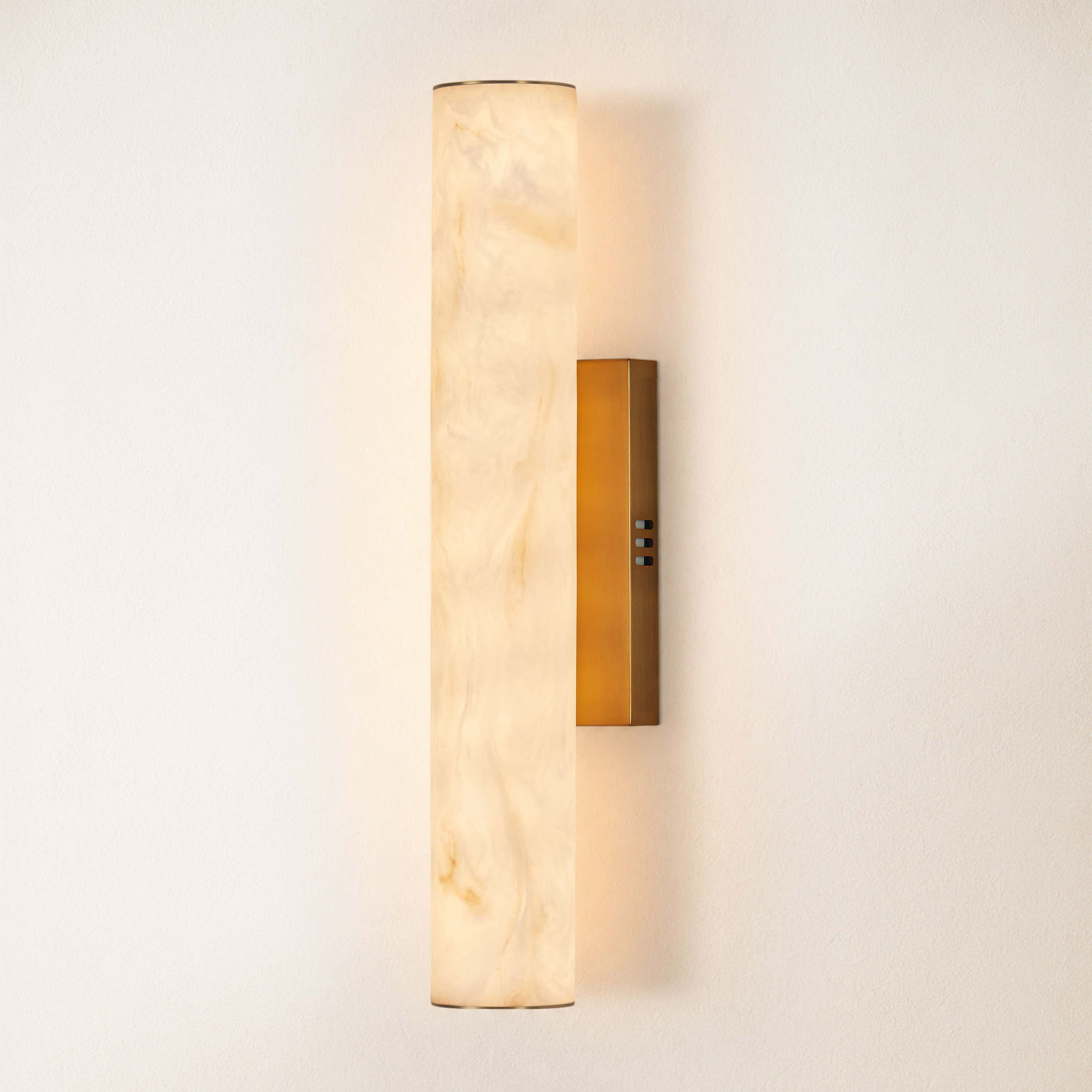 Sylvia Palladian Resin Wandleuchte 20"H