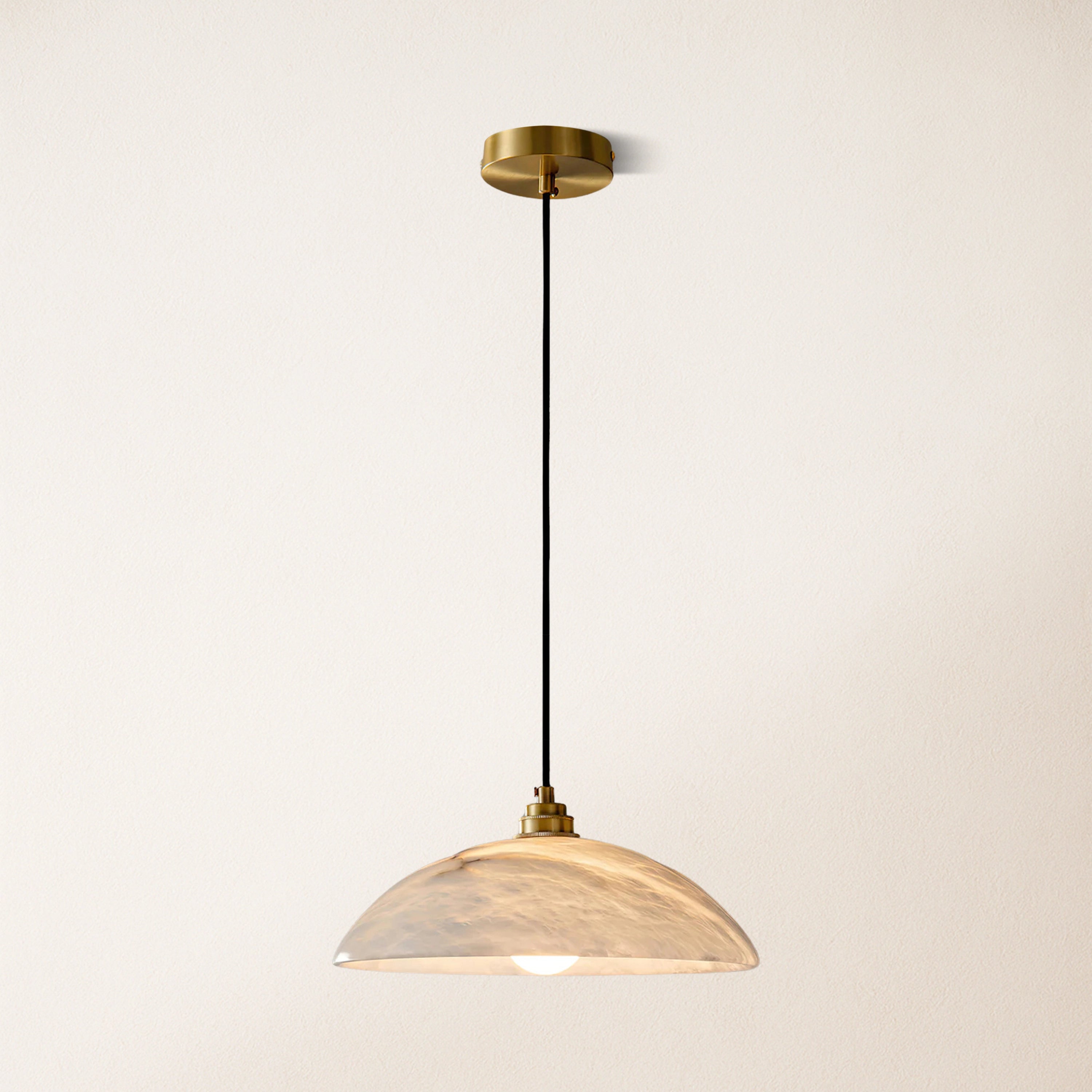 Dadaly Alabaster Moderner kleiner Kunstanhänger 12"D