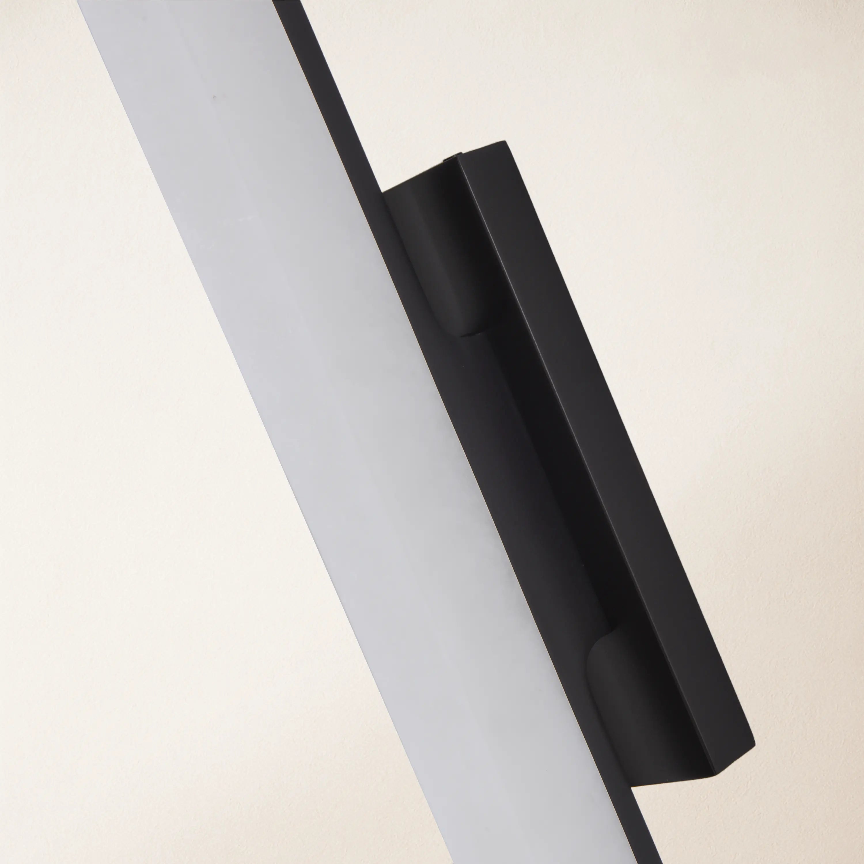 Clara Glow Alabaster Single Wall Sconce 19"H#Finish_Black