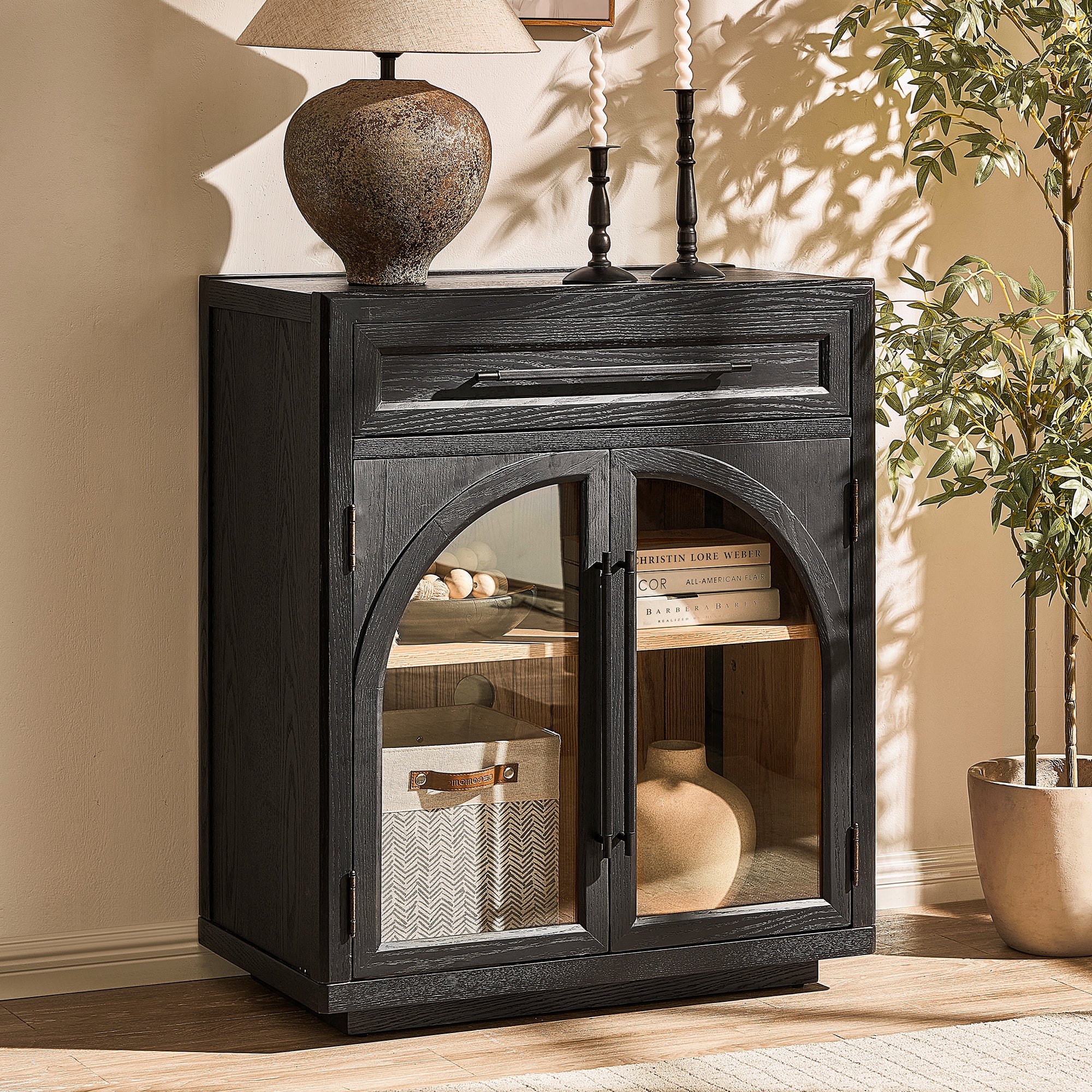 Alvar gewölbter 32-Zoll-Lagerschrank aus Eiche mit Schubladen