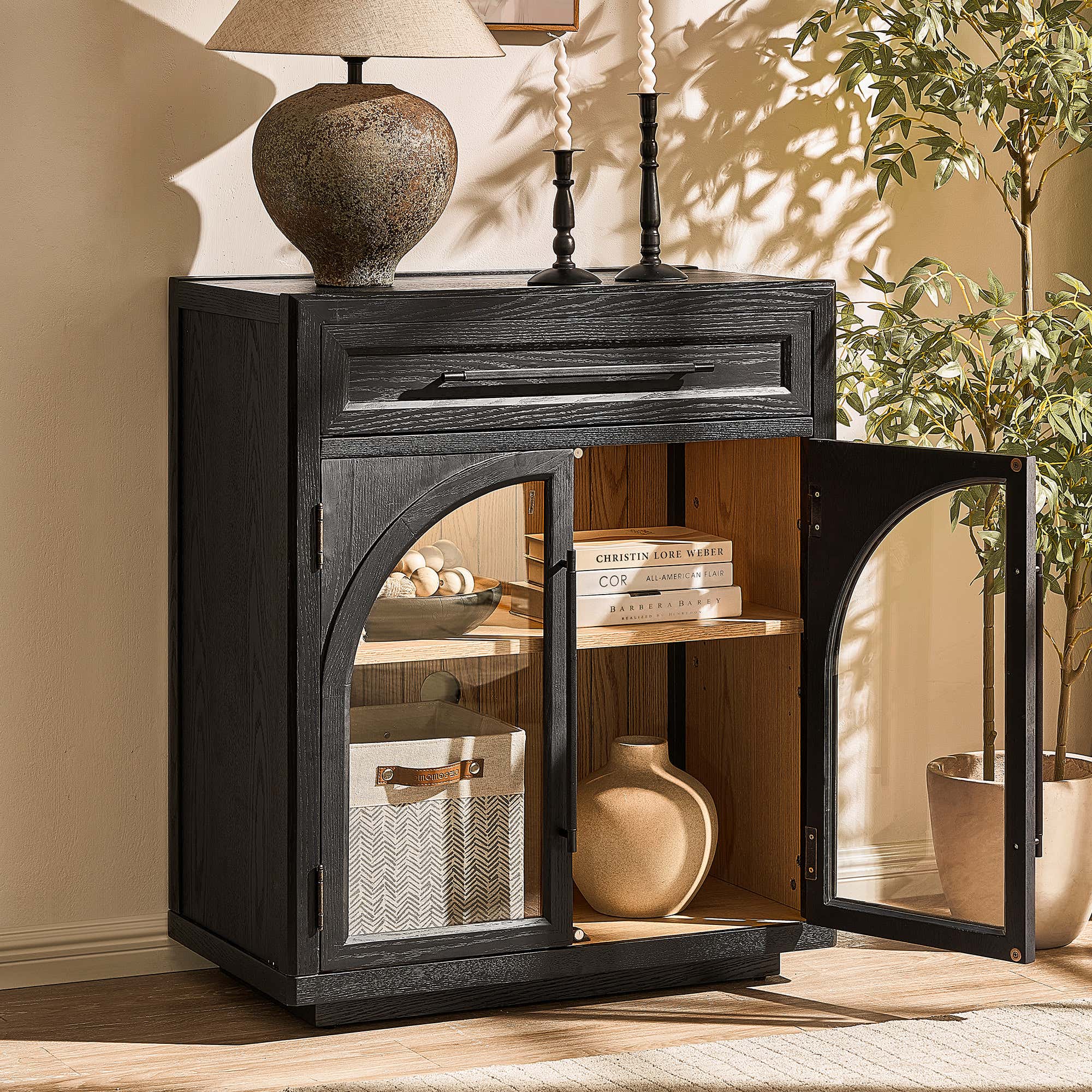 Alvar gewölbter 32-Zoll-Lagerschrank aus Eiche mit Schubladen