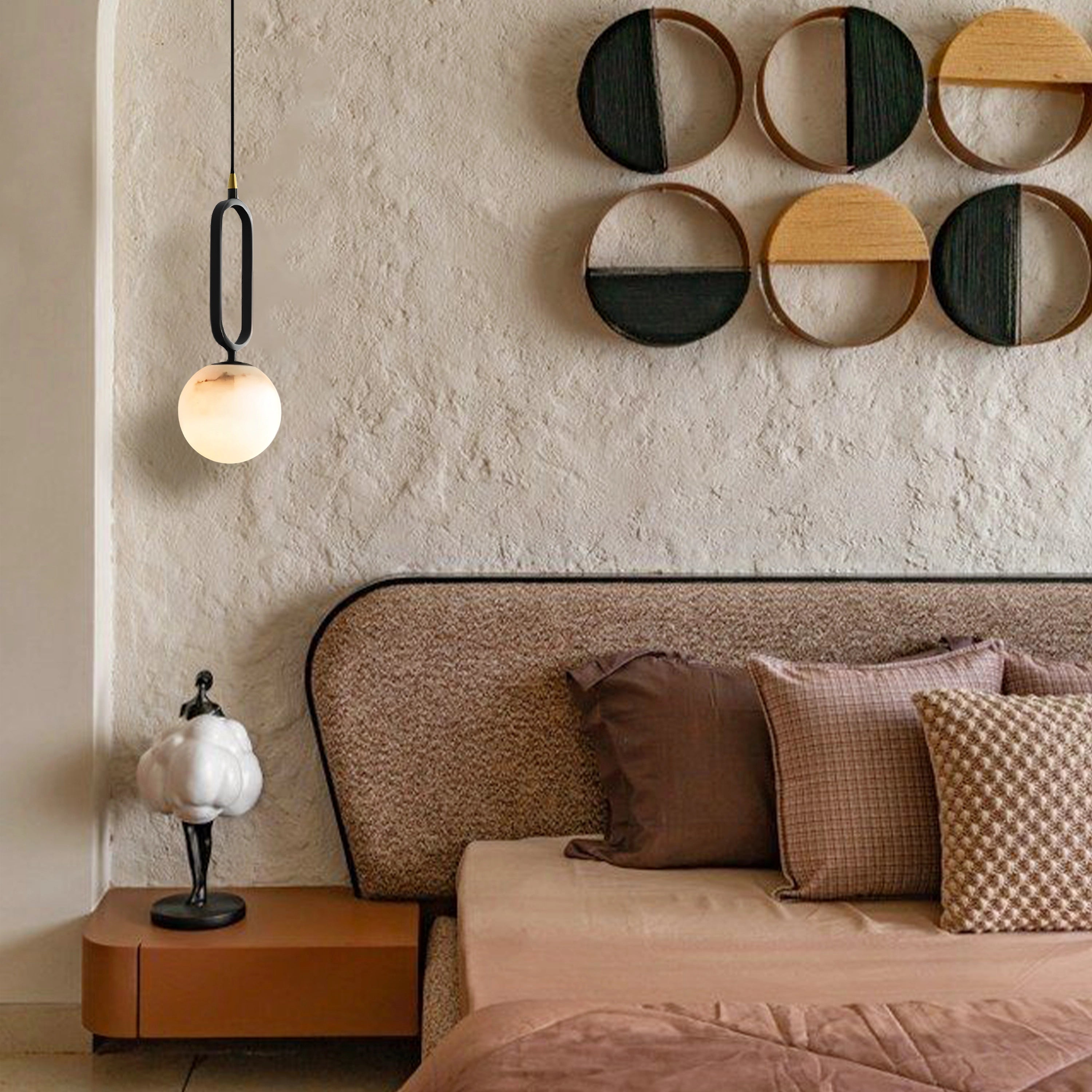 Dadaly Alabaster-Anhänger mit kleiner Kunstkugel, 14 cm Durchmesser