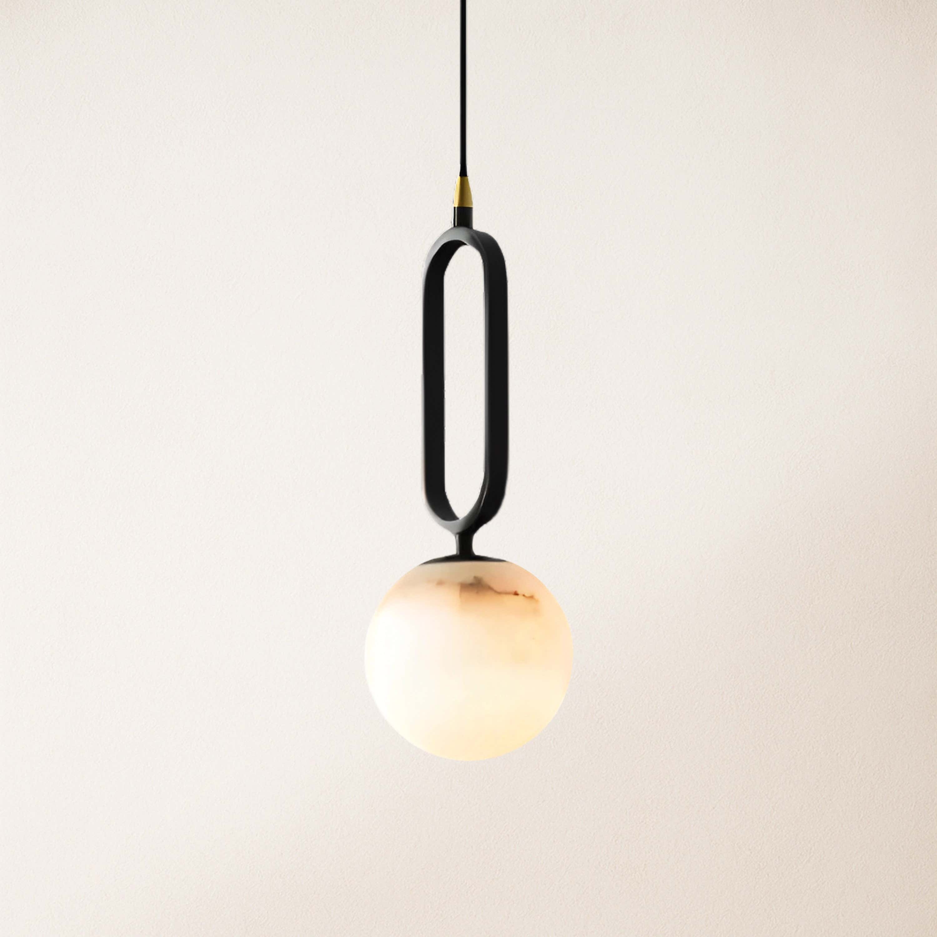 Dadaly Alabaster-Anhänger mit kleiner Kunstkugel, 14 cm Durchmesser