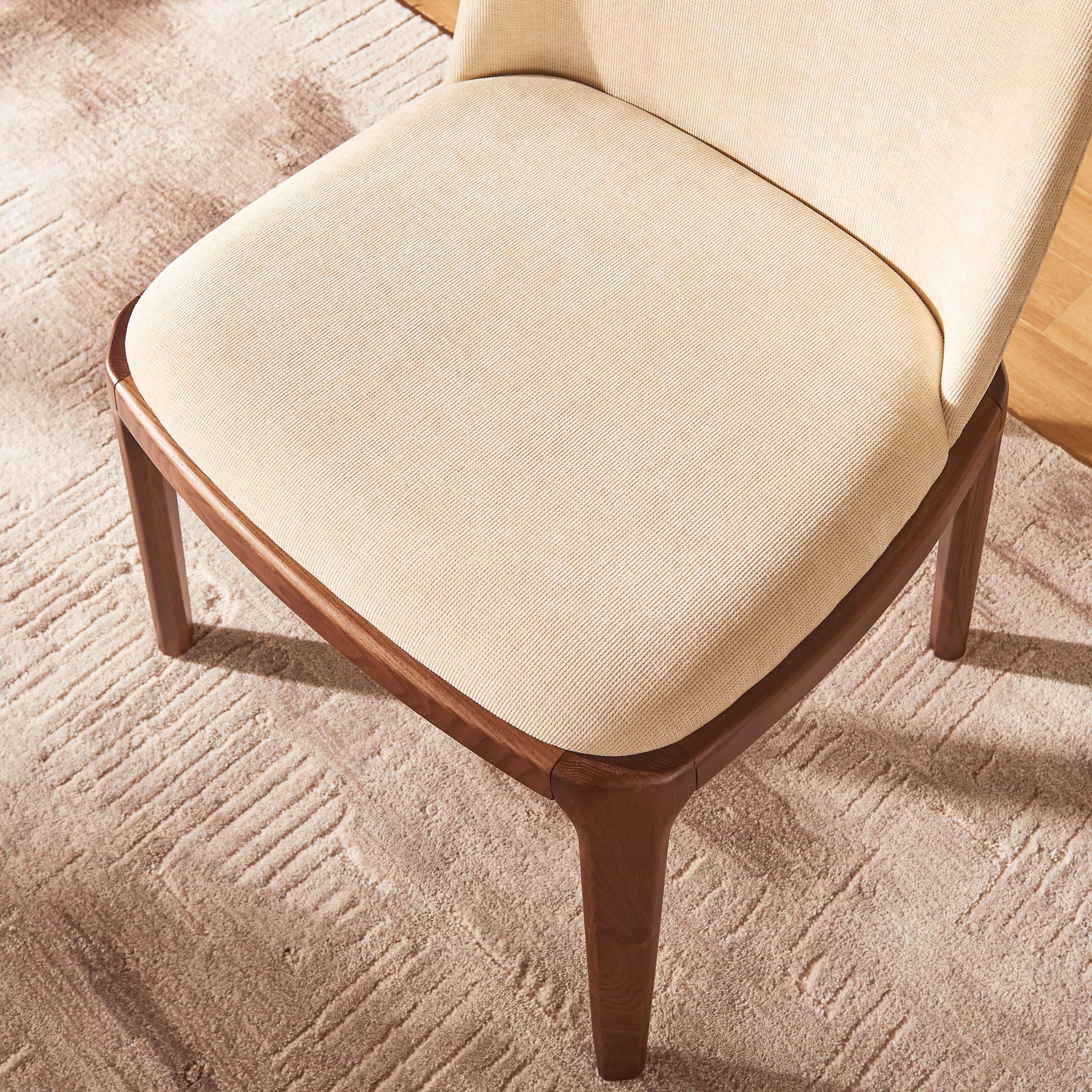 Nidus Dining Chair 34"H