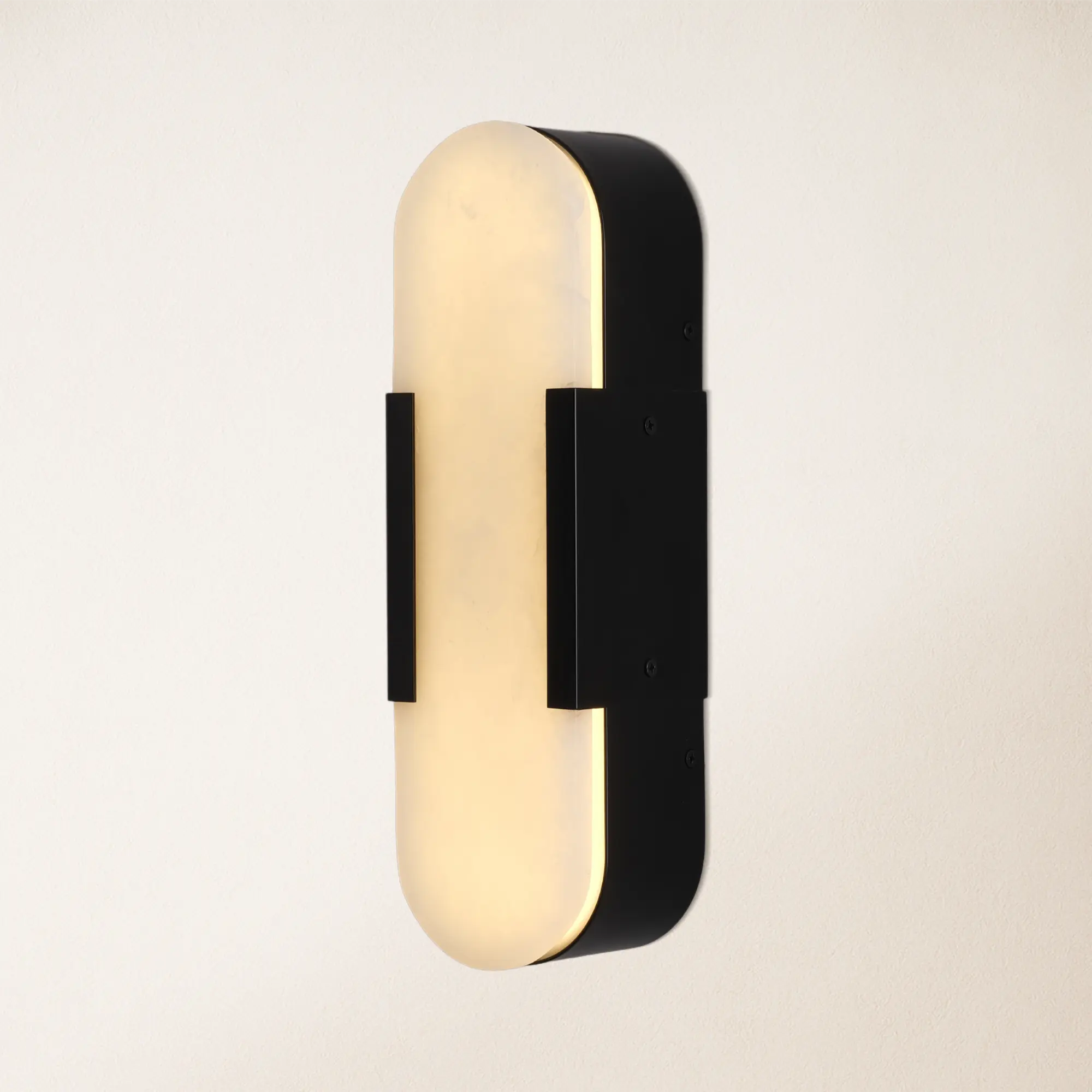 OpalEdge Alabaster-Wandleuchter, 35,4 cm hoch