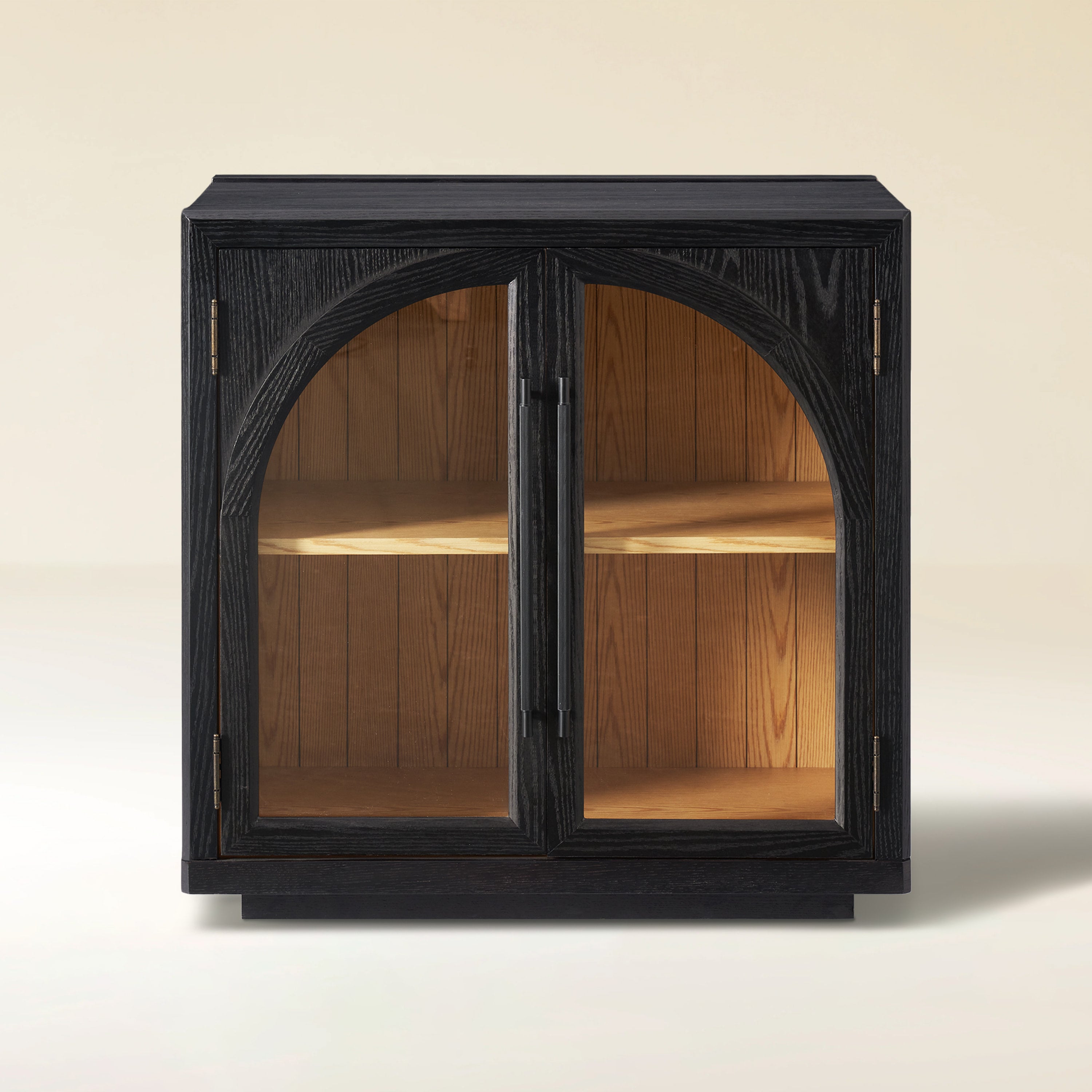 Alvar gewölbter 31,5-Zoll-Lagerschrank aus Eiche