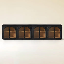 Alvar gewölbte 126″ Medienkonsole aus Eiche (4er-Set)