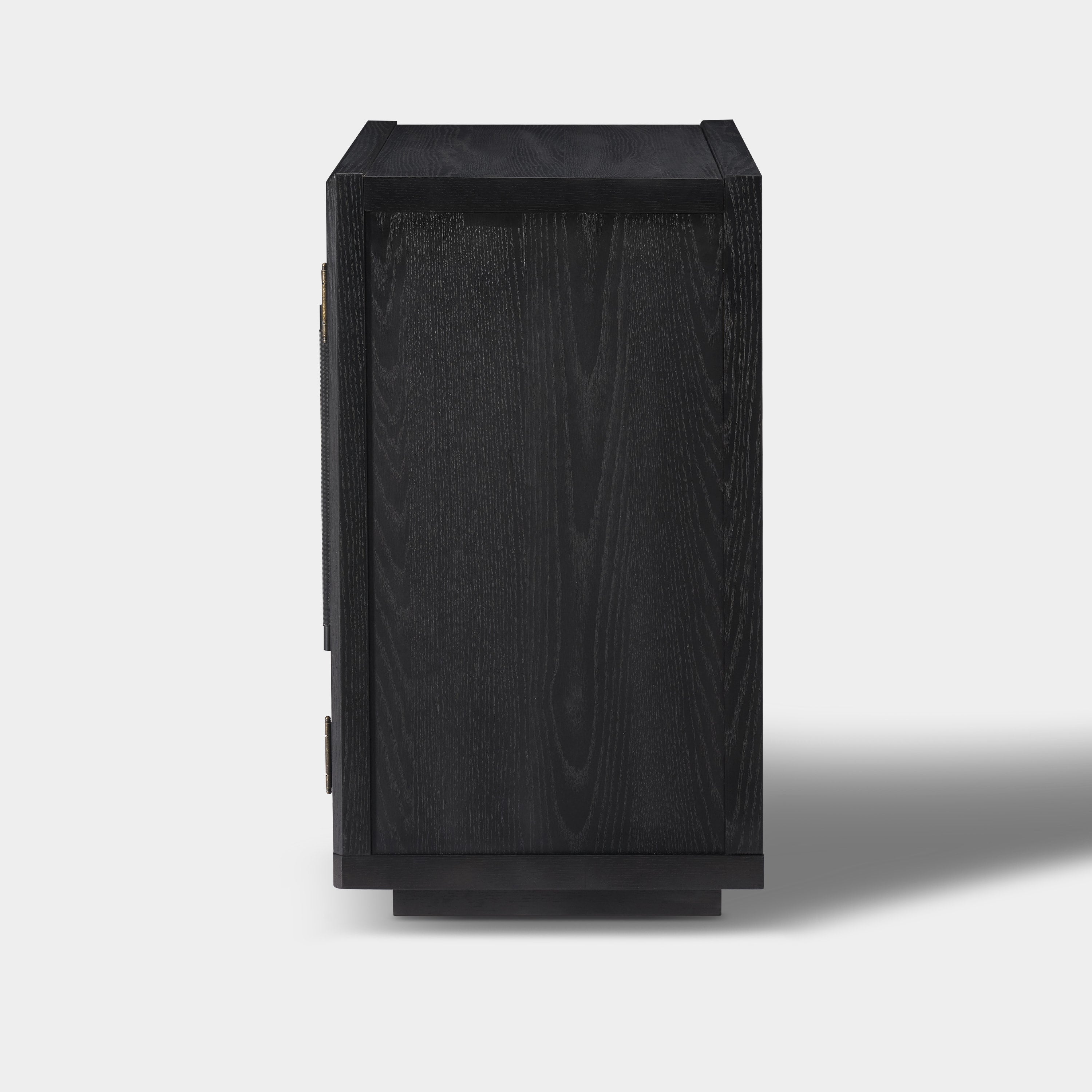 Alvar gewölbte 126″ Medienkonsole aus Eiche (4er-Set)