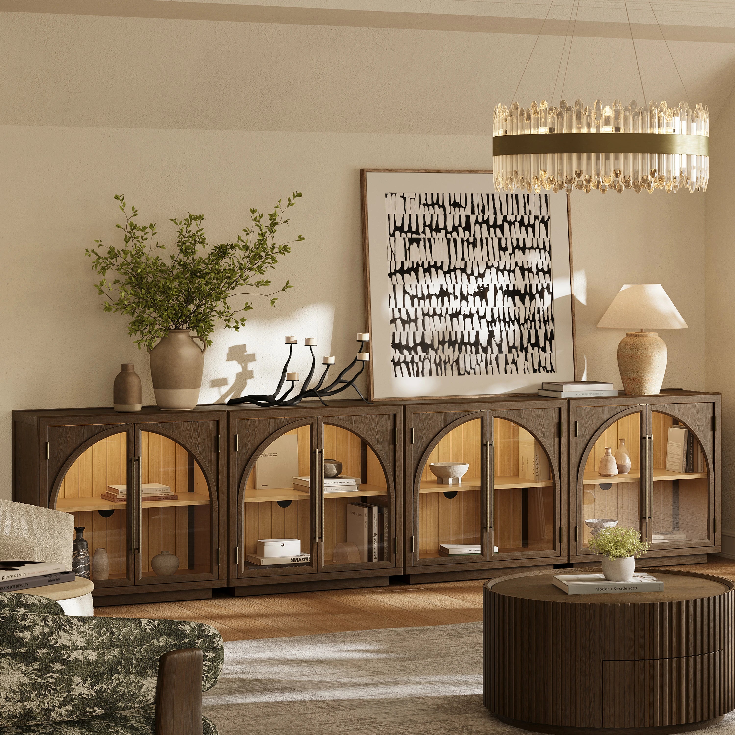 Alvar gewölbte 126″ Medienkonsole aus Eiche (4er-Set)