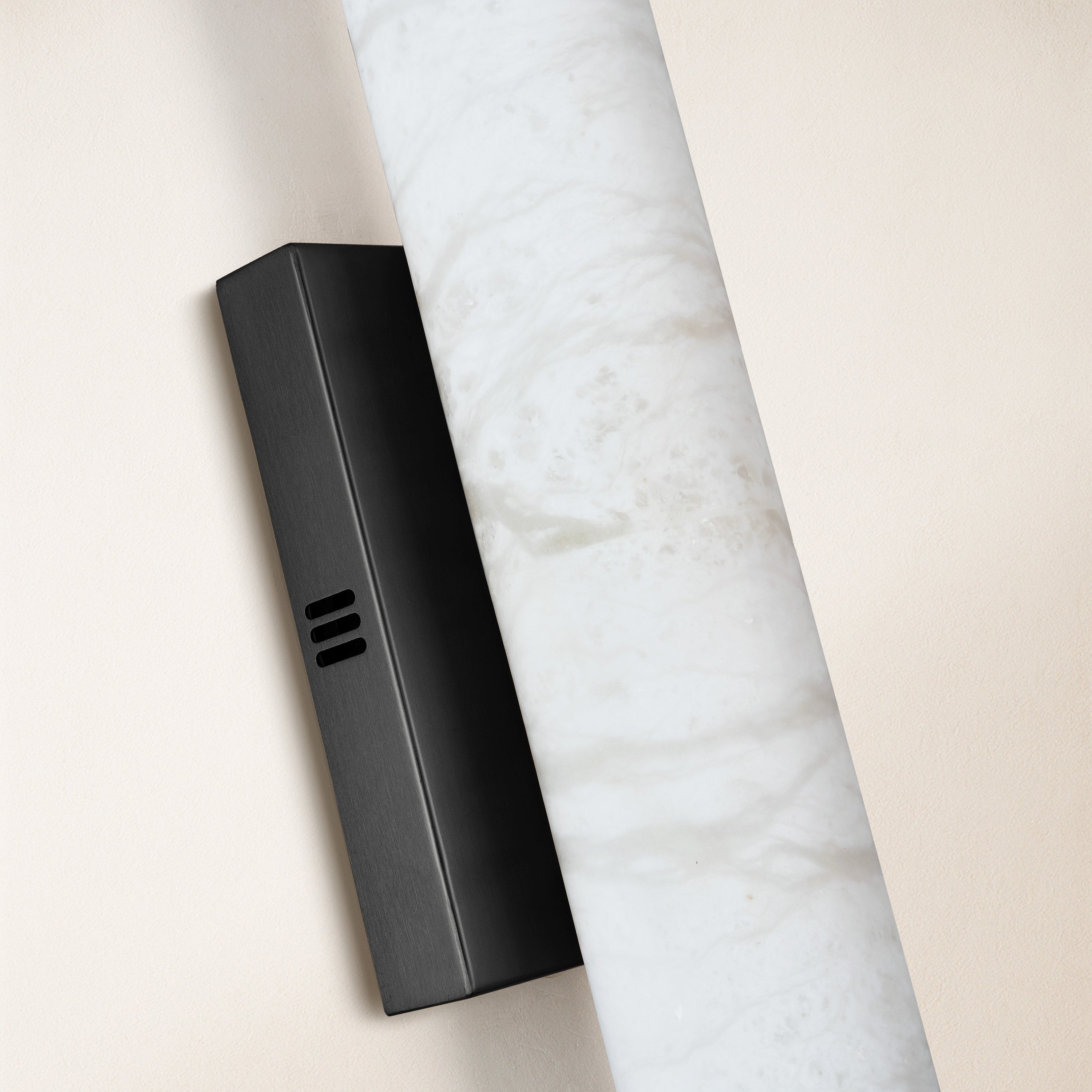 Sylvia Palladian Alabaster Wandleuchte 20"H