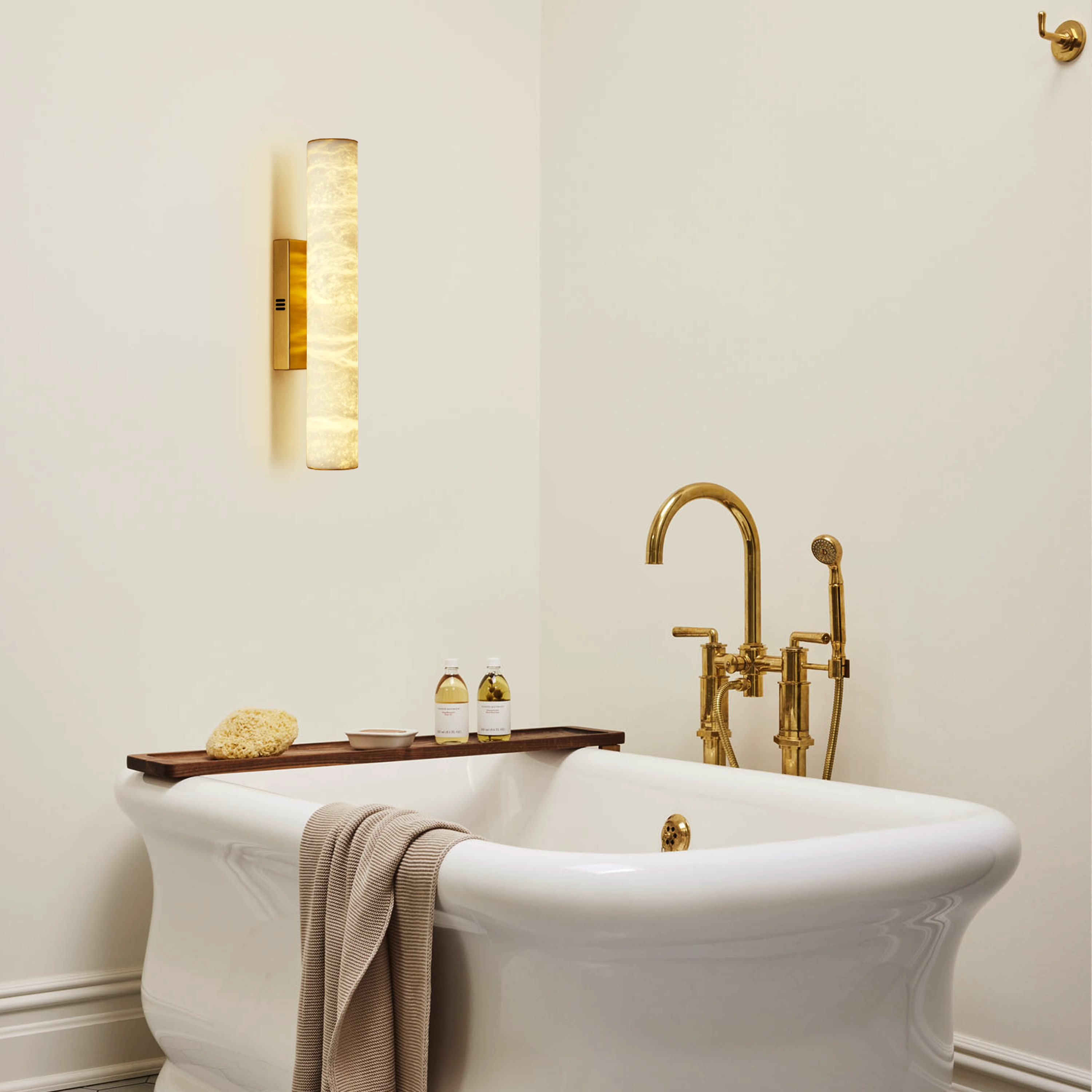 Sylvia Palladian Alabaster Wandleuchte 20"H