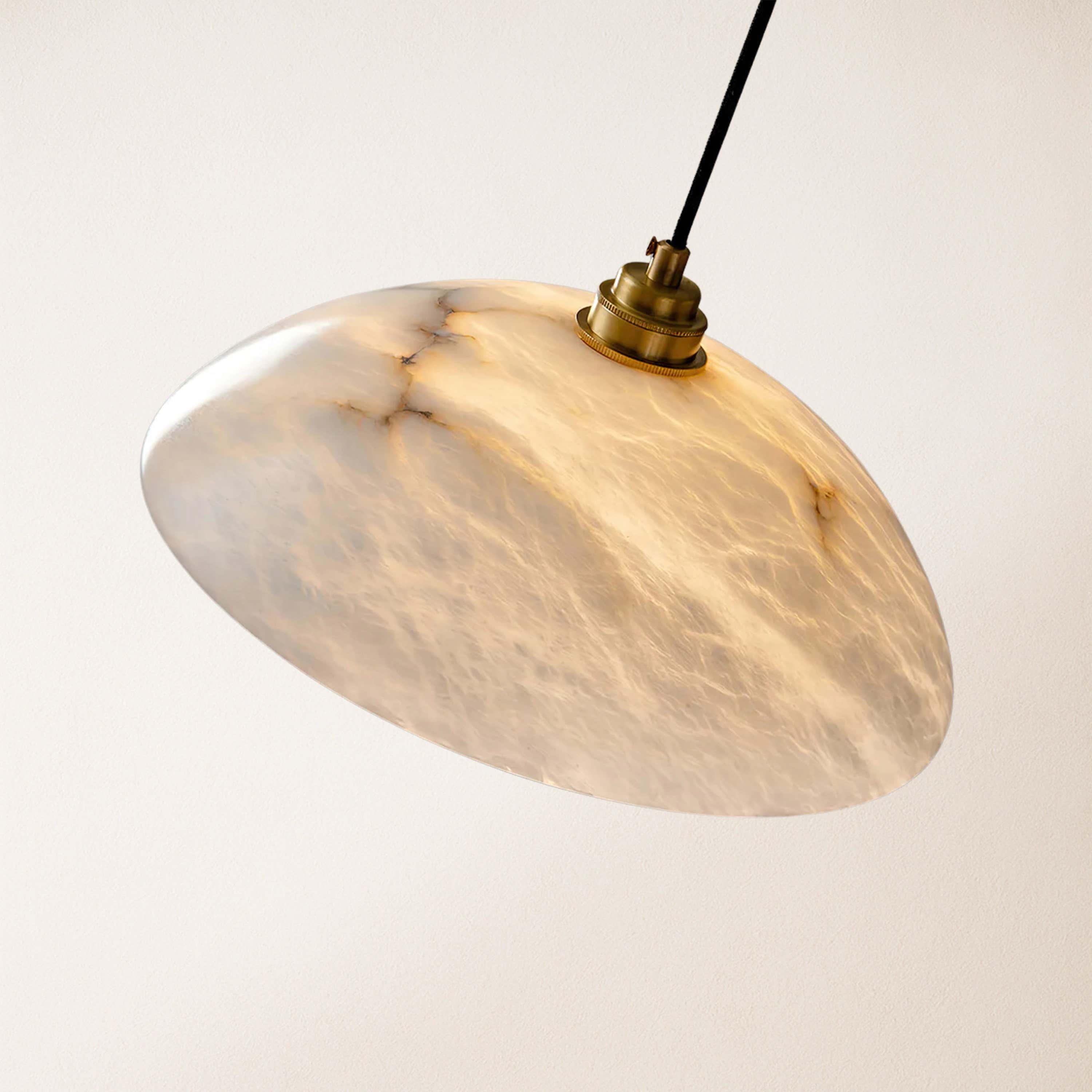 Dadaly Alabaster Moderner kleiner Kunstanhänger 16"D