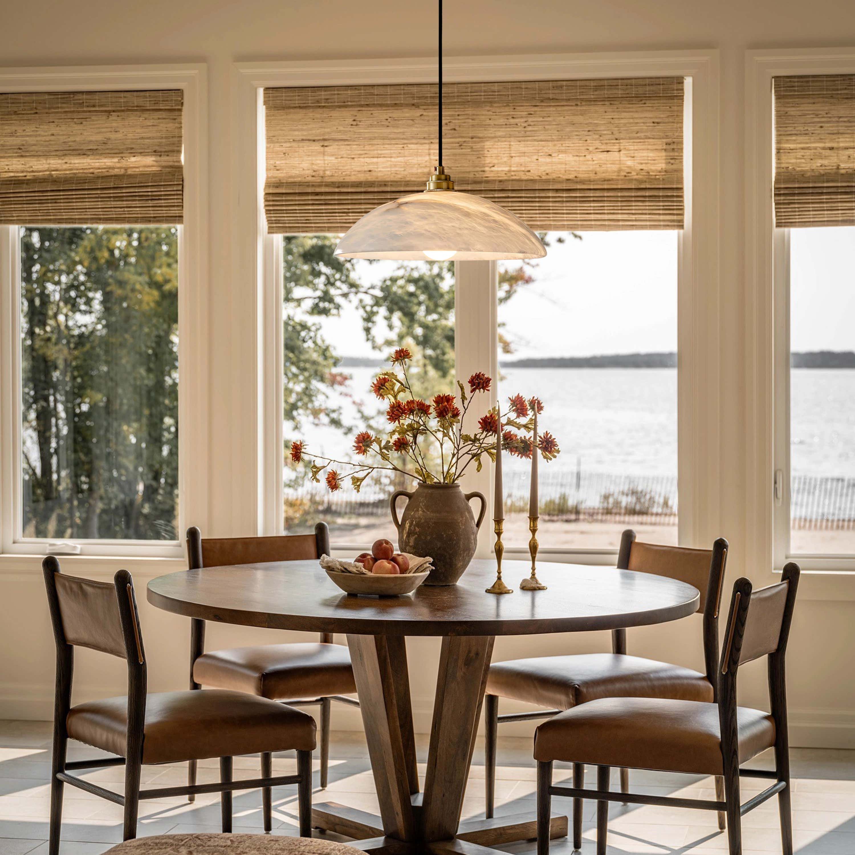 Dadaly Alabaster Moderner kleiner Kunstanhänger 20"D