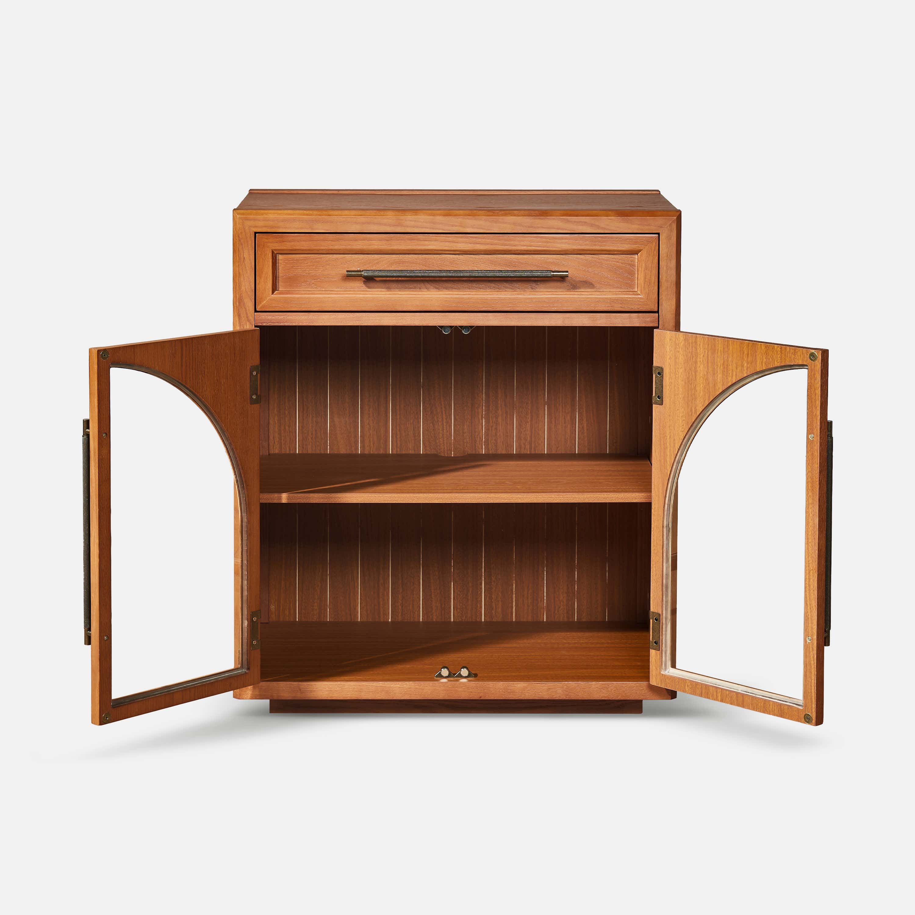 Alvar gewölbter 32-Zoll-Lagerschrank aus Eiche mit Schubladen