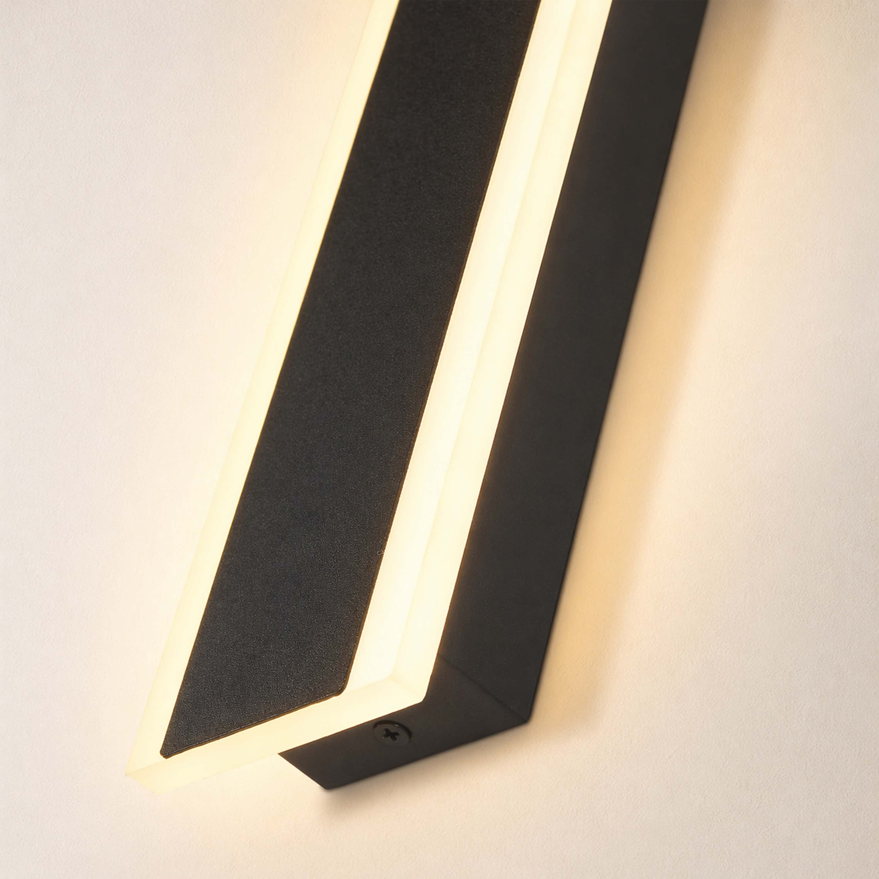 Orivelle Outdoor Wall Sconce 12"H