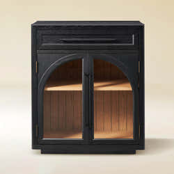 Alvar gewölbter 32-Zoll-Lagerschrank aus Eiche mit Schubladen