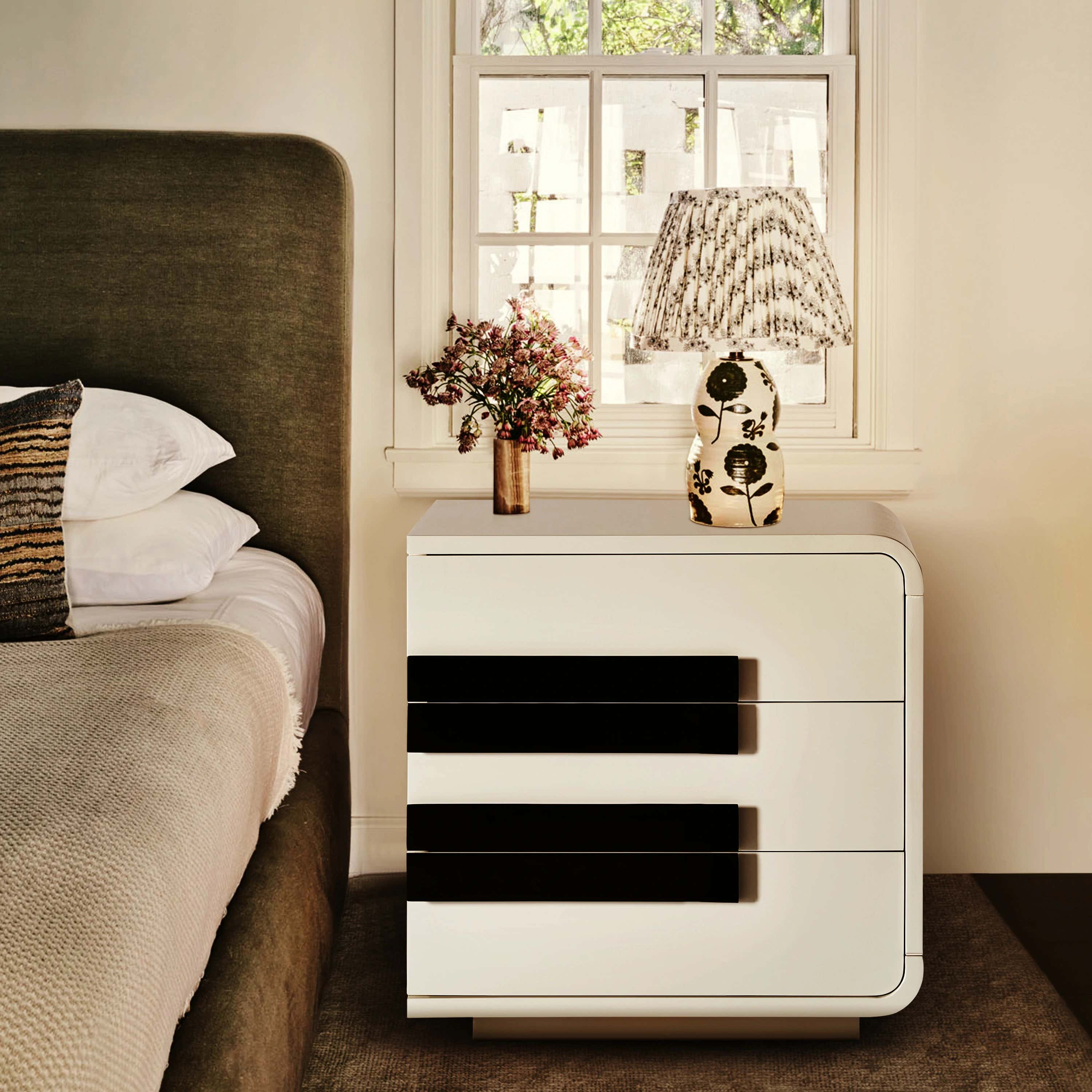 Soren Nightstand 20" W