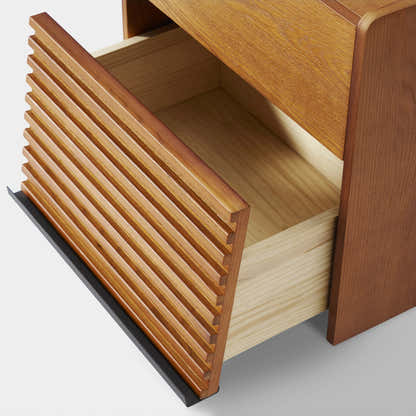 Devon Oak Nightstand 20“W