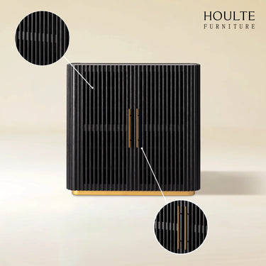 Holton 47"H Eichenholz-Aufbewahrungsschrank