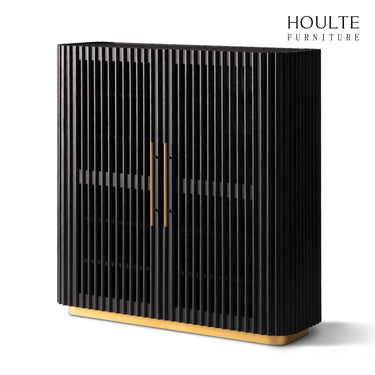 Holton 47"H Eichenholz-Aufbewahrungsschrank