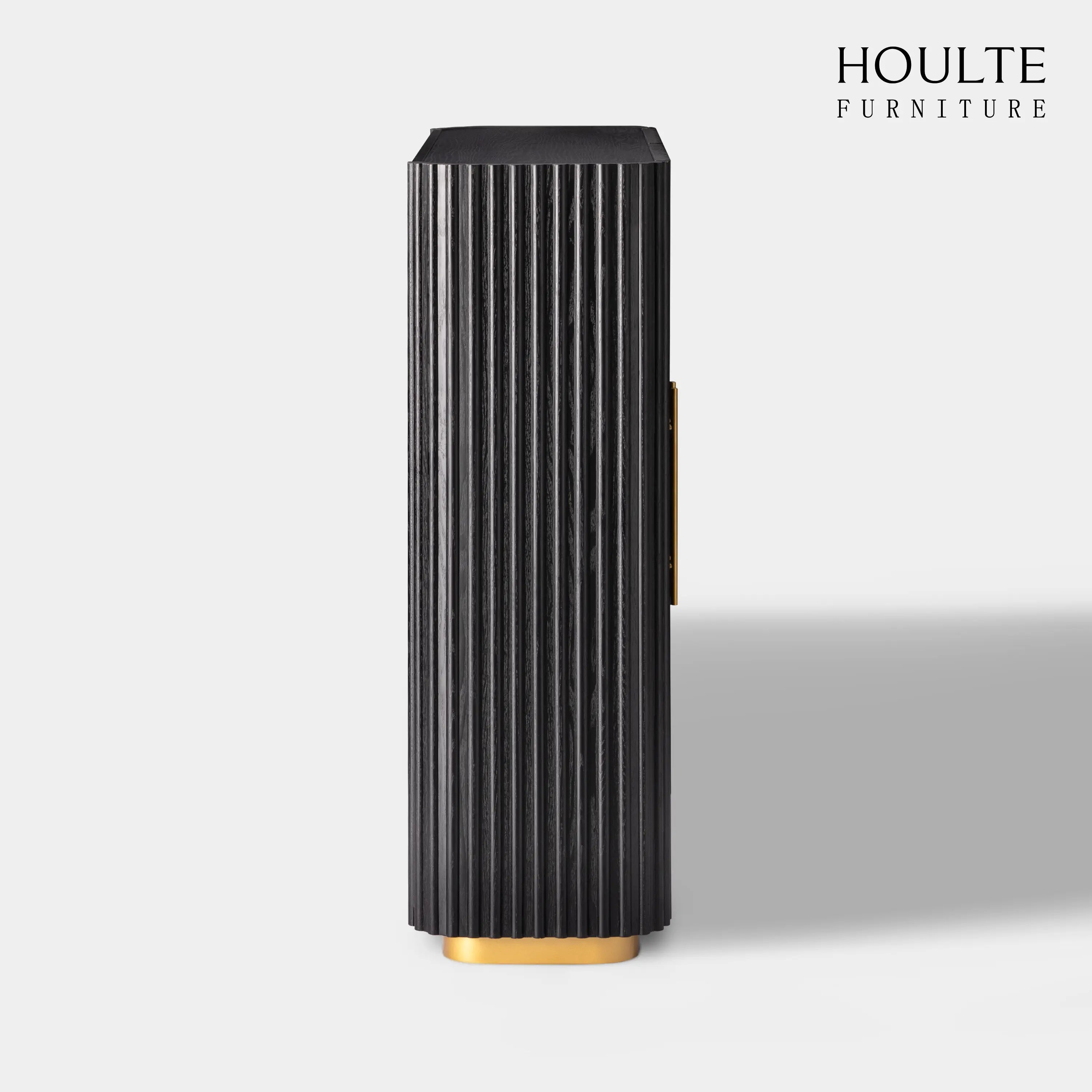Holton 47"H Eichenholz-Aufbewahrungsschrank