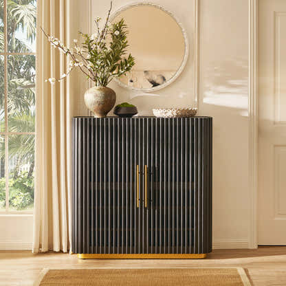 Holton 47"H Eichenholz-Aufbewahrungsschrank