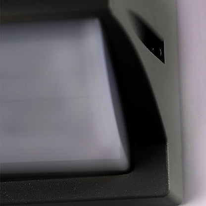 Moderne minimalistische wasserdichte LED-Wandleuchte für den Balkon im Innenhof der Villa im Freien