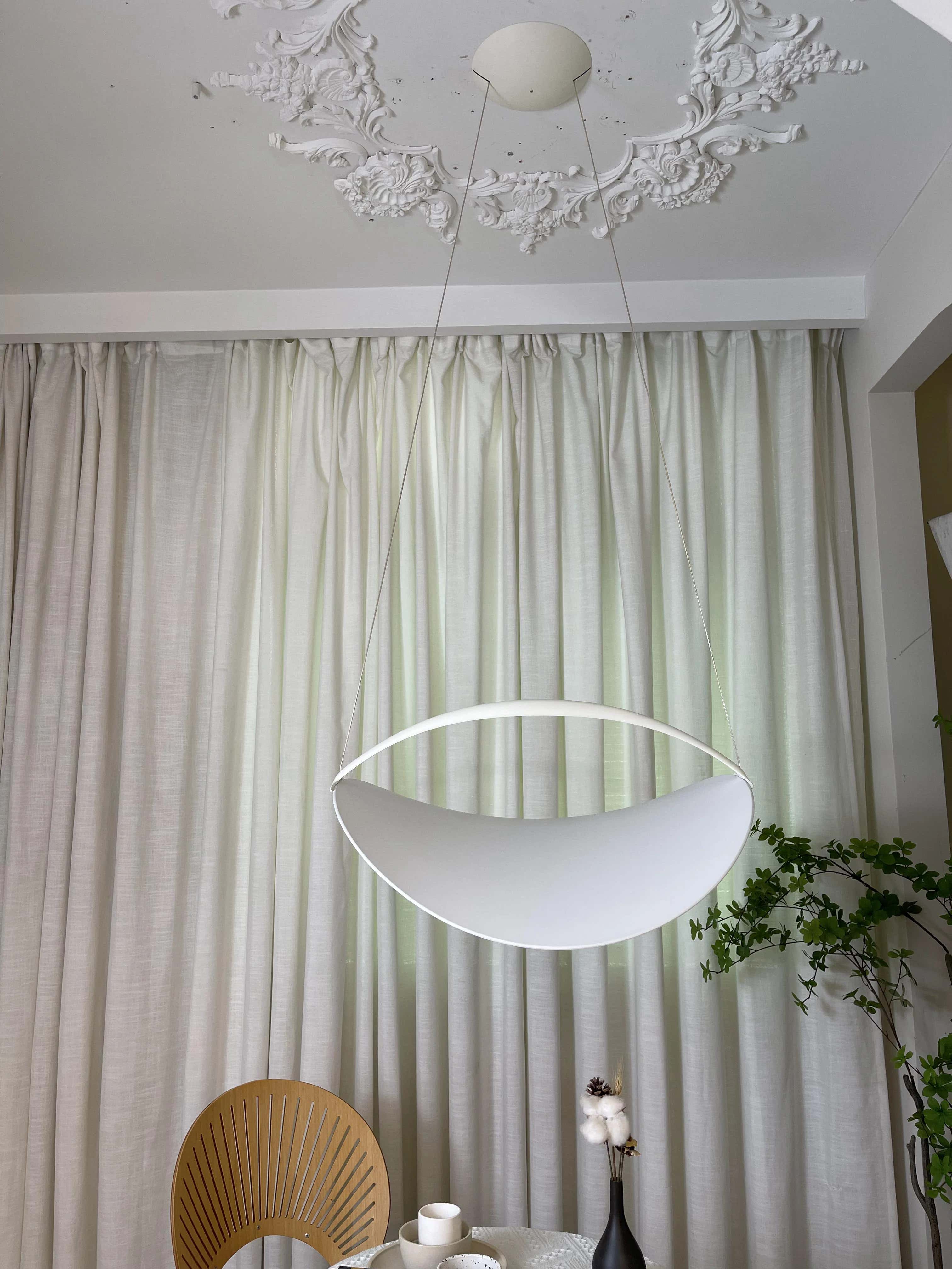 Luvra Floating Arc Pendant Light
