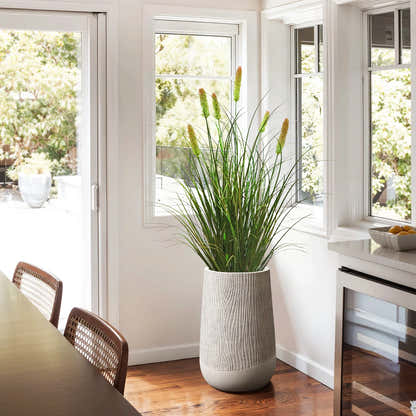 Künstliches 6-köpfiges kurzes Kieferngras mit gebogenem Zwiebelgras-Bonsai, 10,9 cm hoch