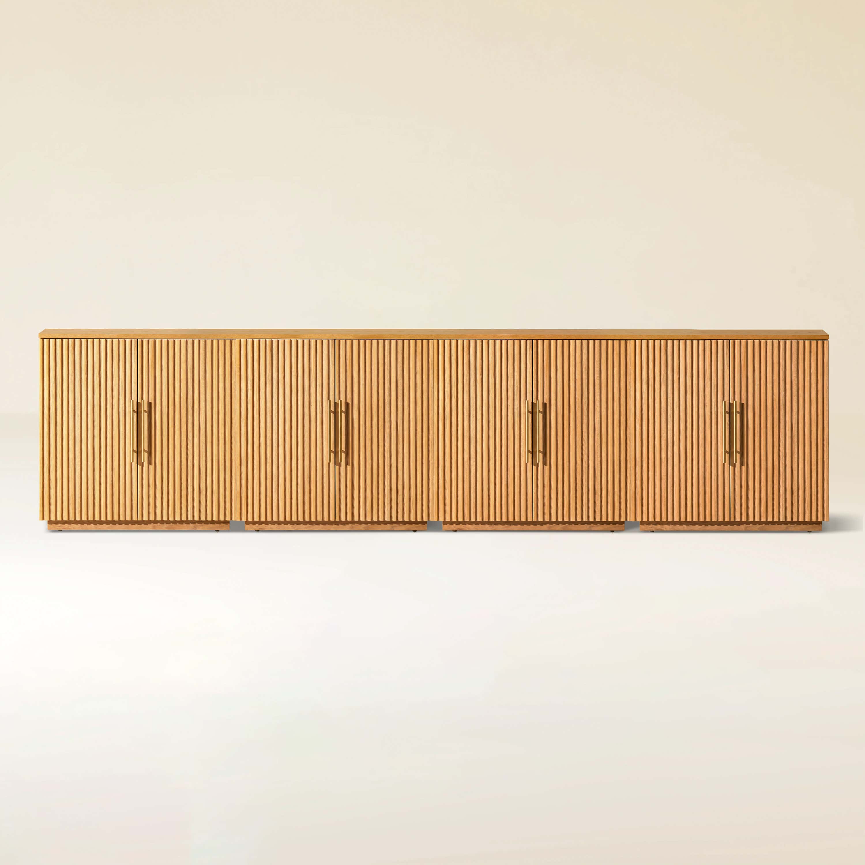 Holt 126″ Medienkonsole aus Eiche (4er-Set) 