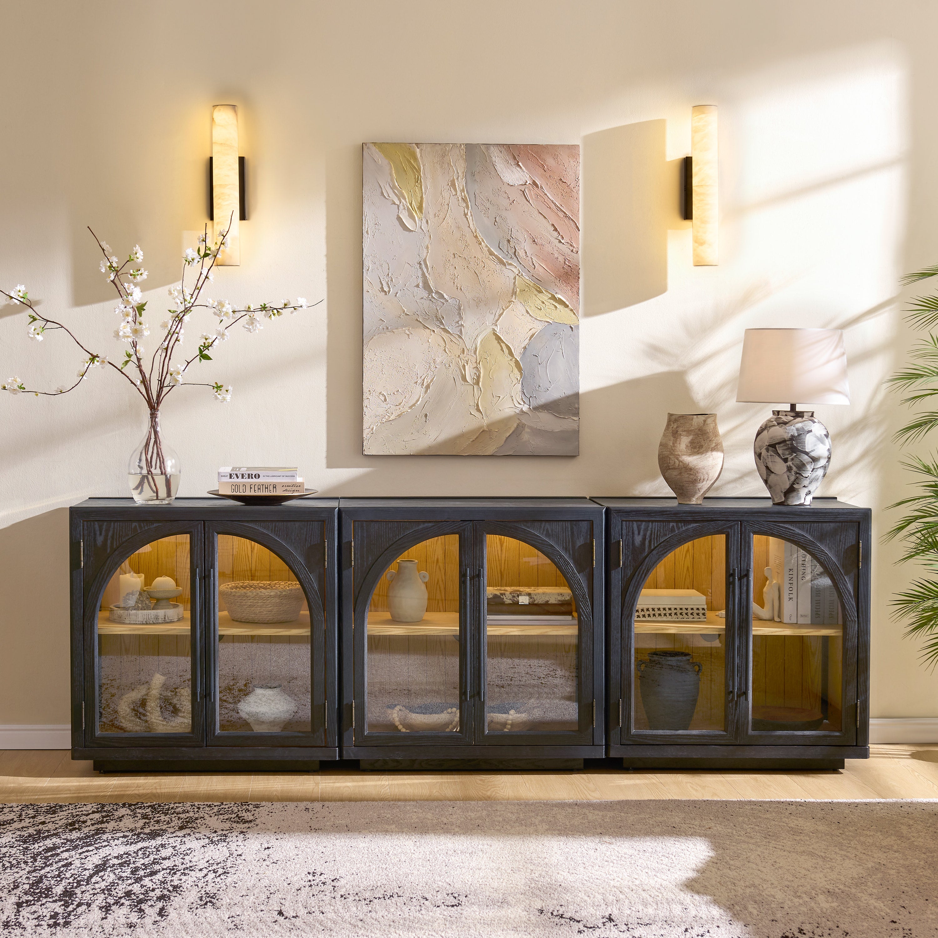 Alvar gewölbte 94,5-Zoll-Medienkonsole aus Eiche (3er-Set)