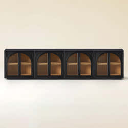 Alvar gewölbte 126″ Medienkonsole aus Eiche (4er-Set)