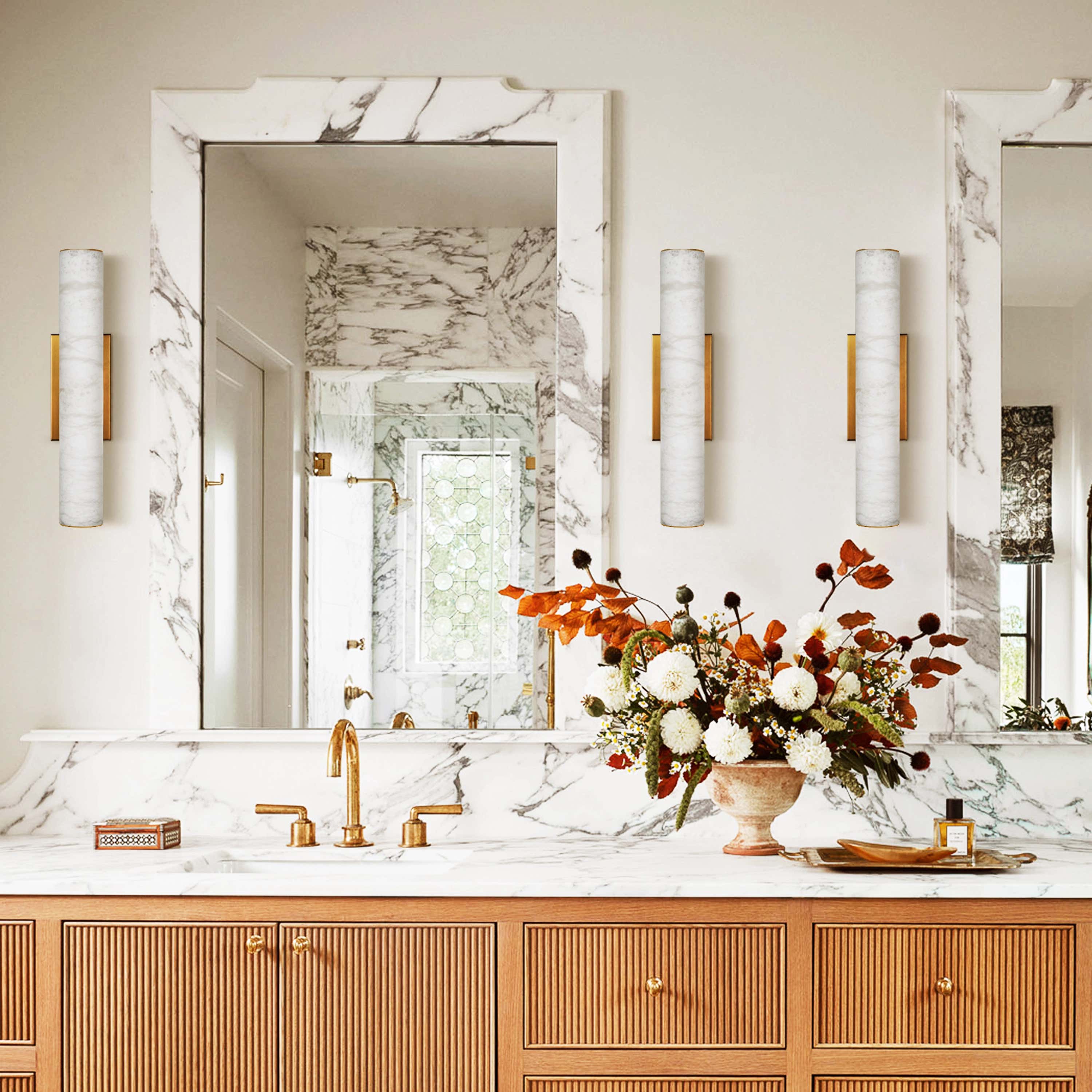 Sylvia Palladian Alabaster Wandleuchte 20"H