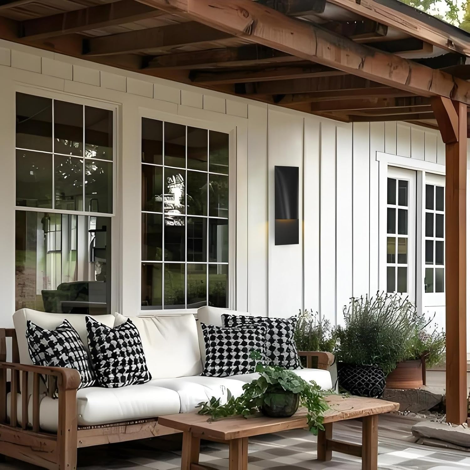 Trany Vertical Wall Sconce 18"H#Finish_Black